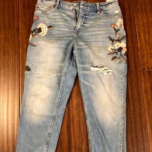 Abercrombie girlfriend jean, NWOT, size 12.